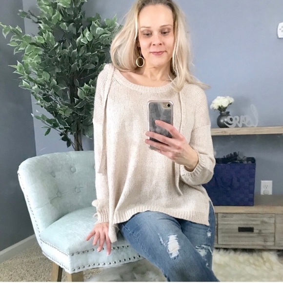 Camel/ivory hooded sweater - Picture 5 of 8